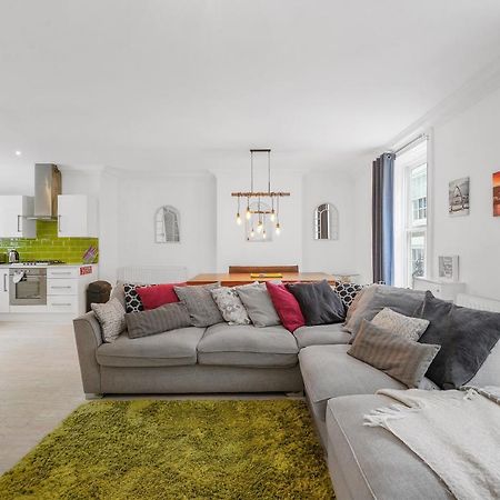 30 Percent Off! The Central Whitby Gem - 4 Bedrooms Buitenkant foto