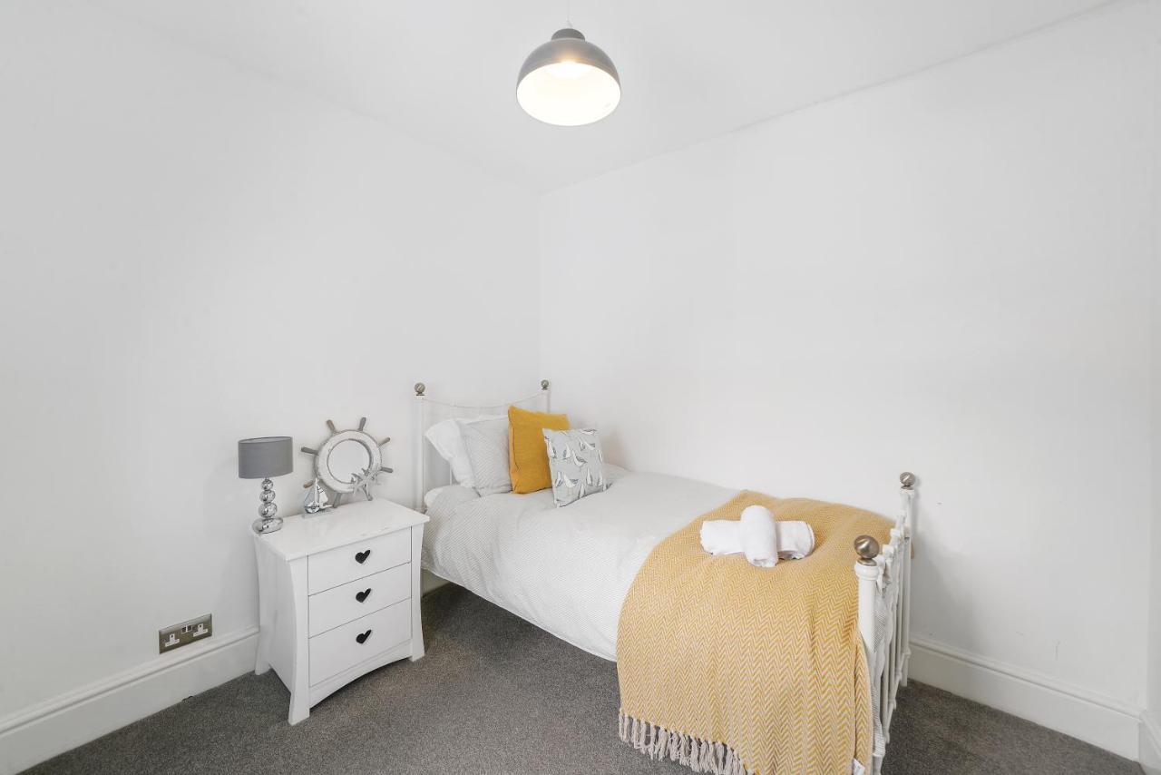 30 Percent Off! The Central Whitby Gem - 4 Bedrooms Buitenkant foto