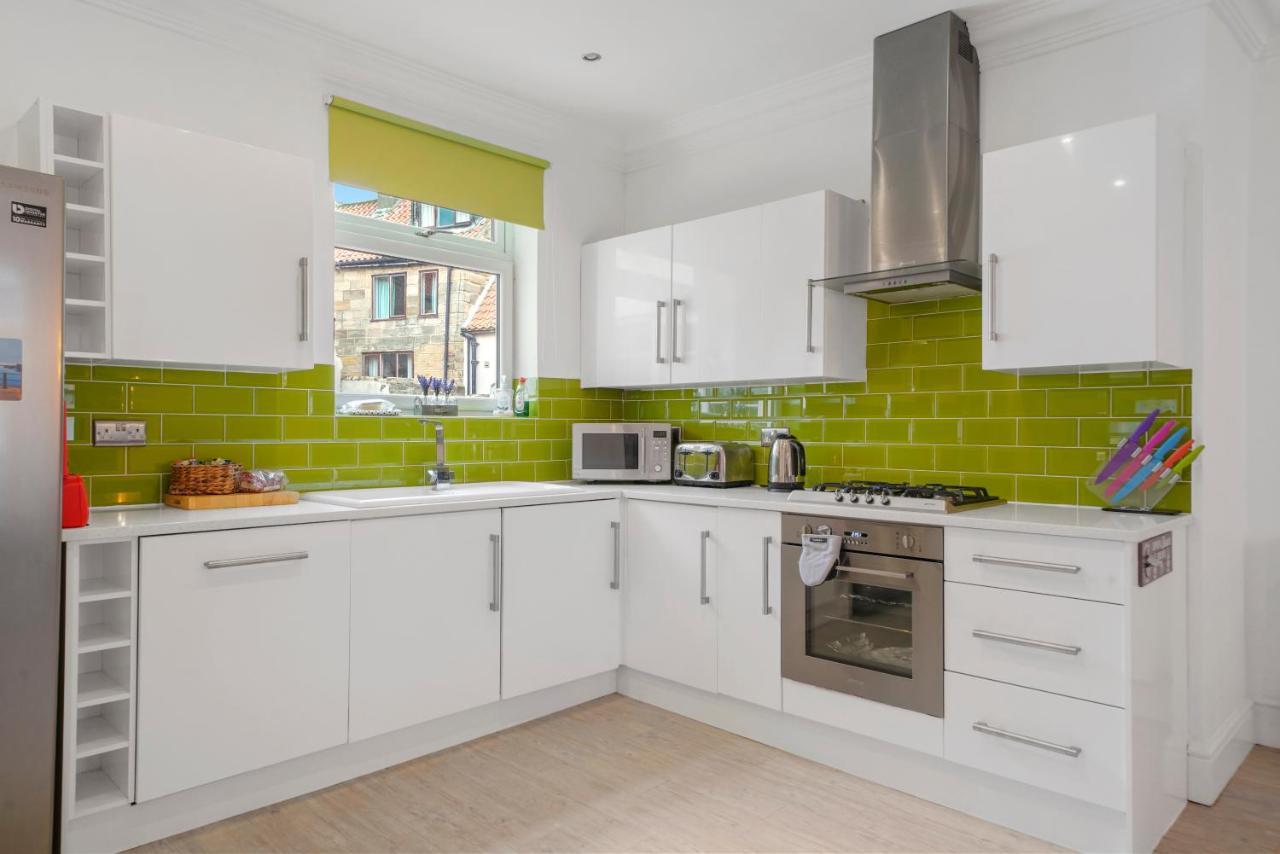 30 Percent Off! The Central Whitby Gem - 4 Bedrooms Buitenkant foto